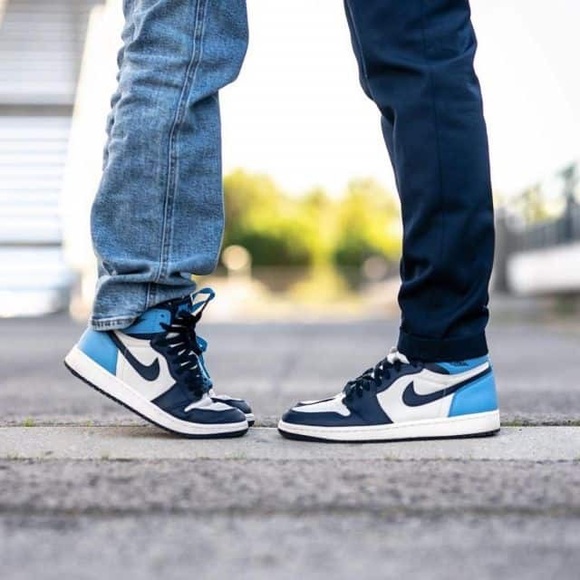 Air Jordan 1 Retro High Obsidian UNC - Picture 2 of 10